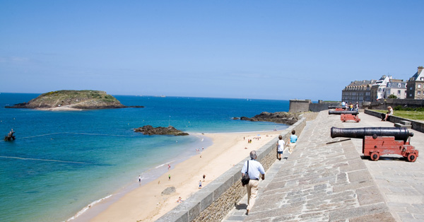 Le Bastion de La Hollande remparts de saint-malo